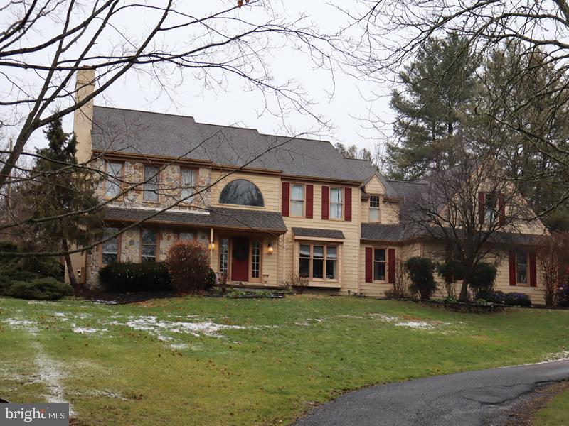 3 E SPRING OAK CIRCLE