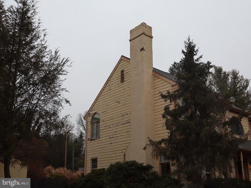 3 E SPRING OAK CIRCLE