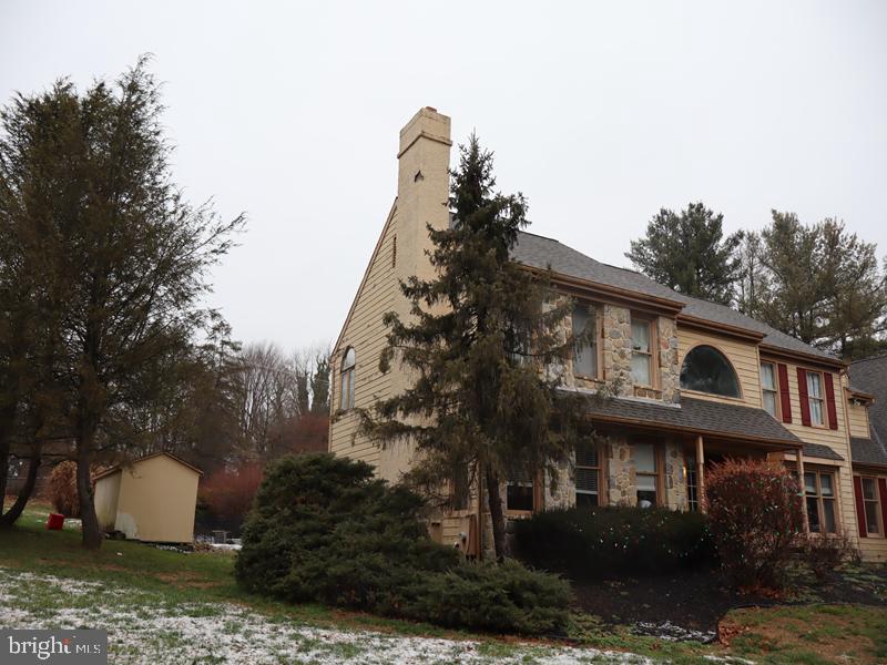 3 E SPRING OAK CIRCLE