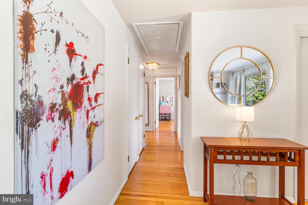 16 WAR ADMIRAL LANE
