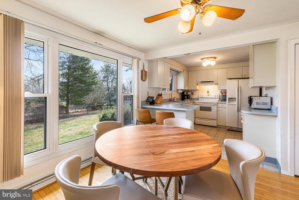 16 WAR ADMIRAL LANE