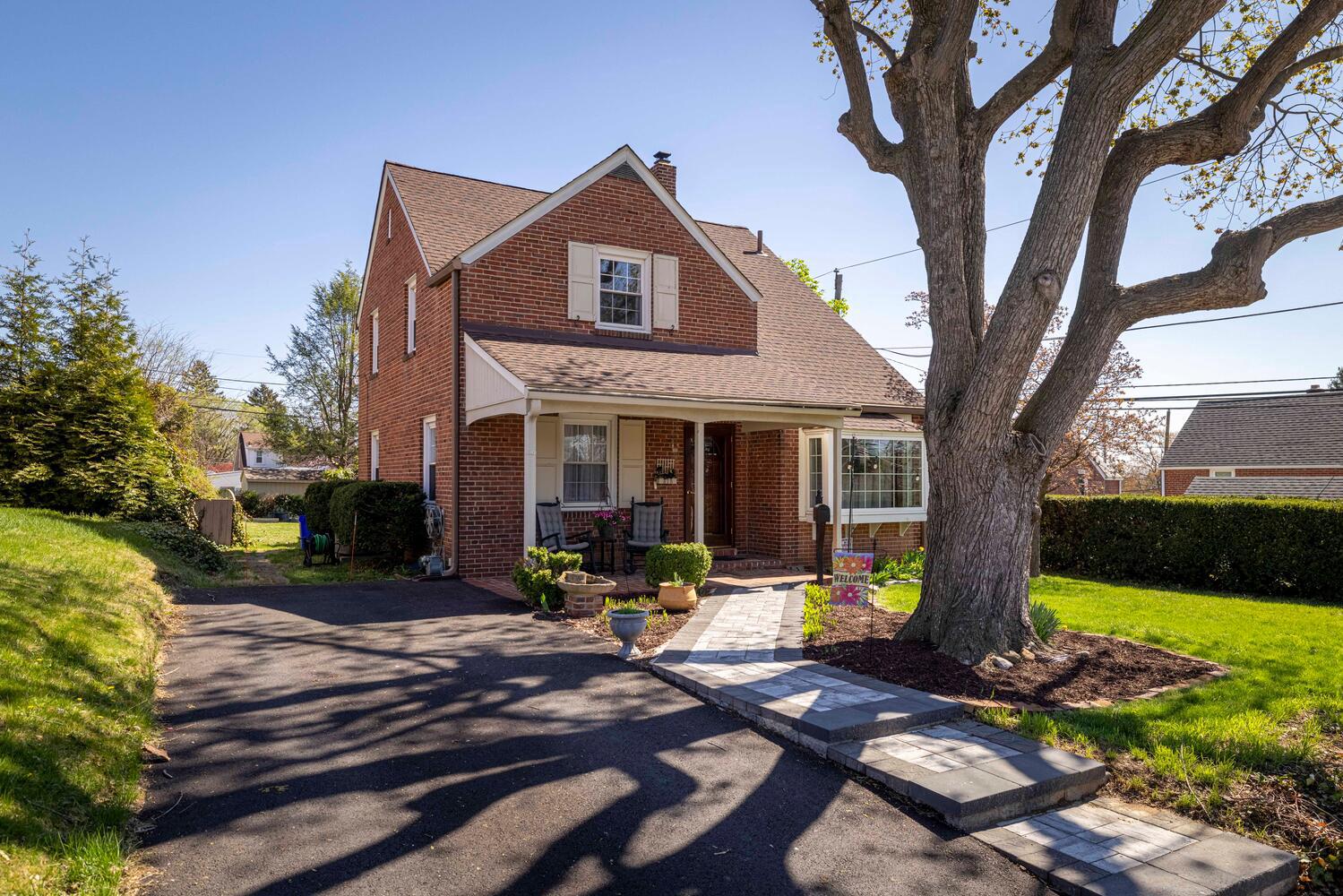 315 EDGEMORE ROAD