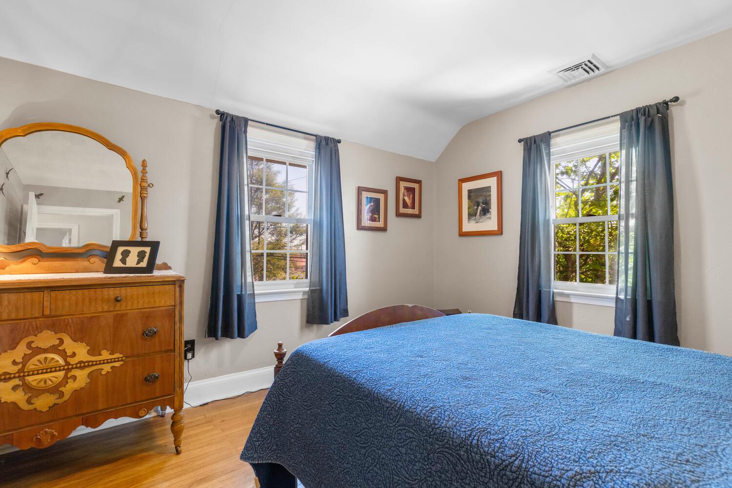315 EDGEMORE ROAD