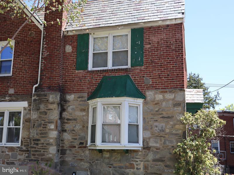 323 N MAPLE AVENUE