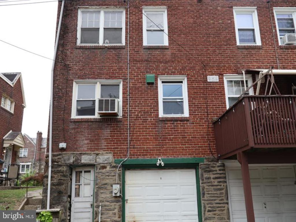 323 N MAPLE AVENUE