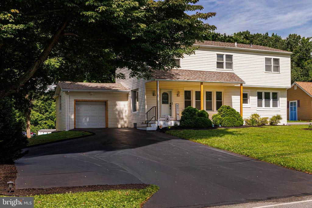 652 MEETINGHOUSE ROAD