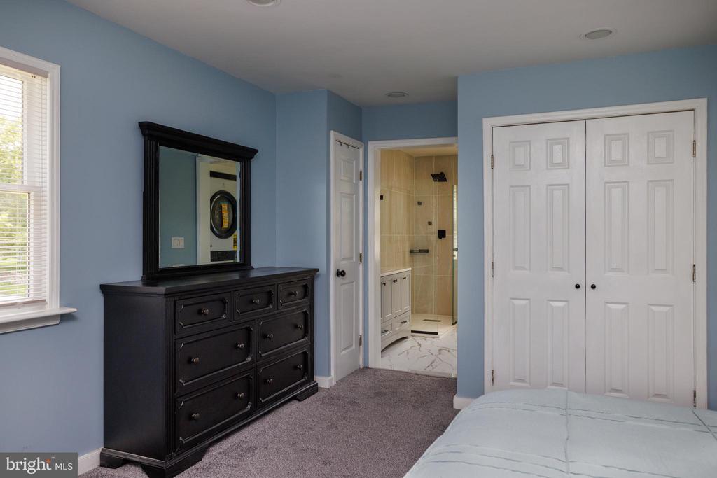 652 MEETINGHOUSE ROAD