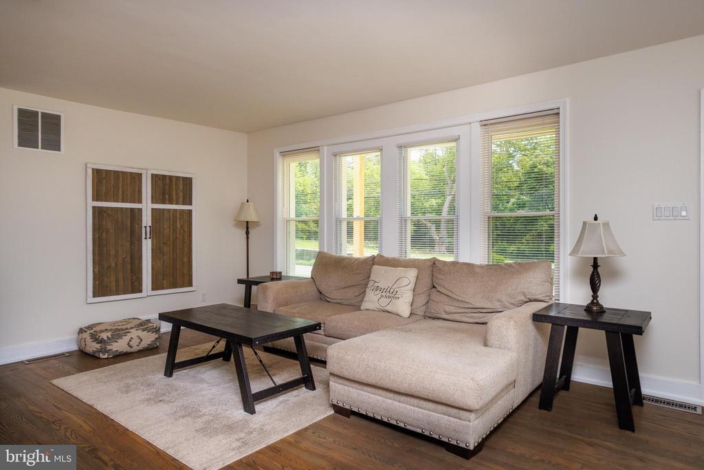 652 MEETINGHOUSE ROAD