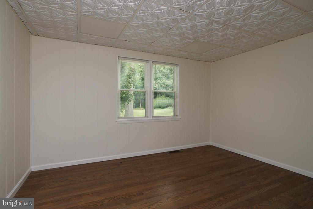 652 MEETINGHOUSE ROAD