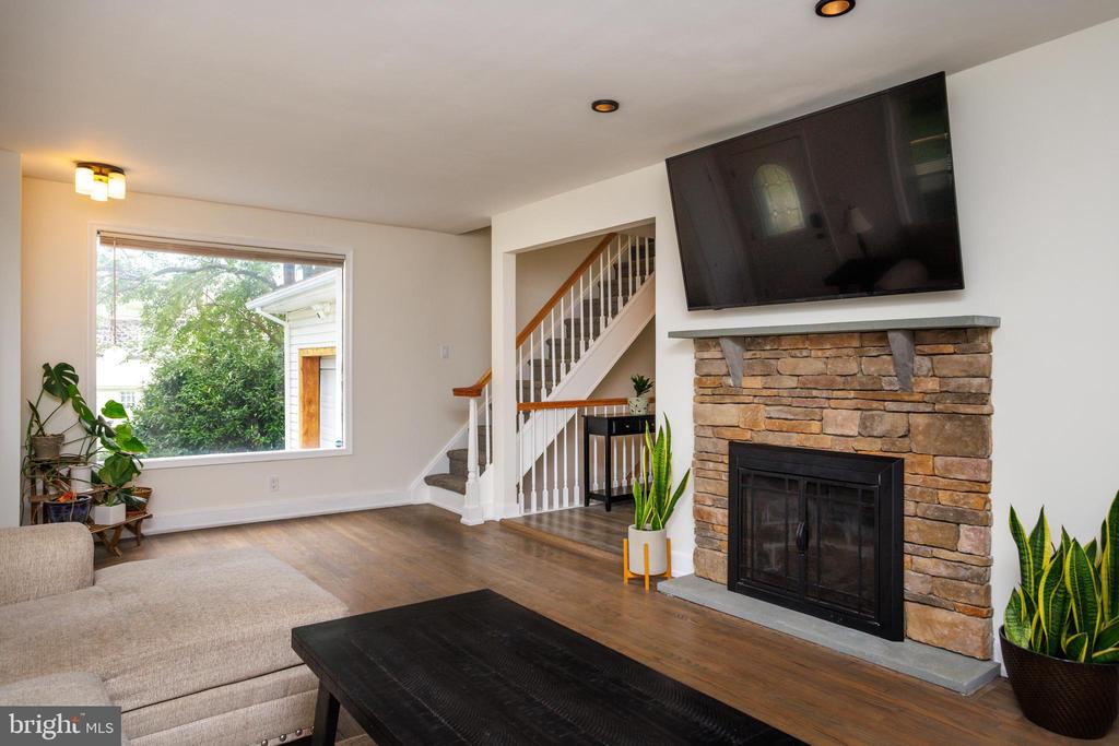652 MEETINGHOUSE ROAD