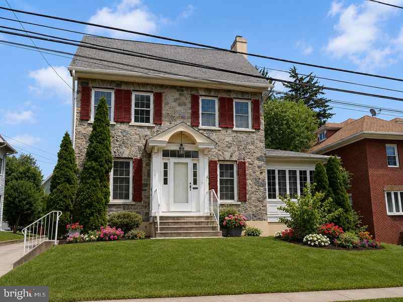 219 WAYNE AVENUE