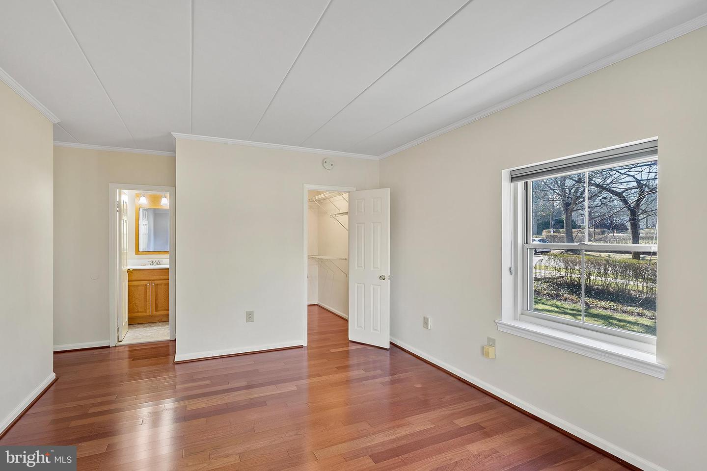 601 Montgomery Ave #105