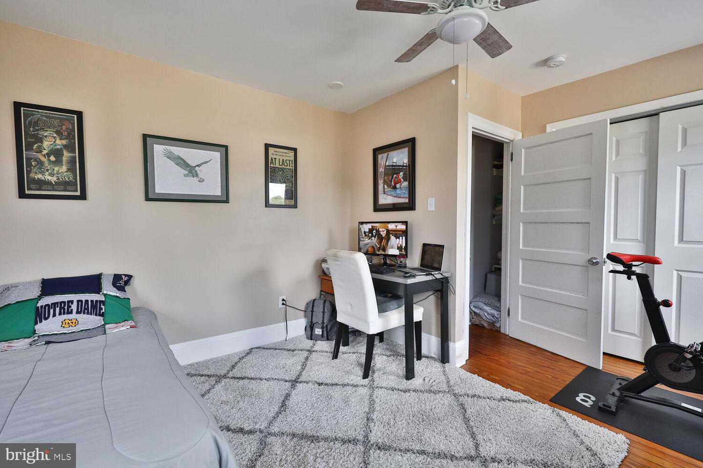 224 E Ave