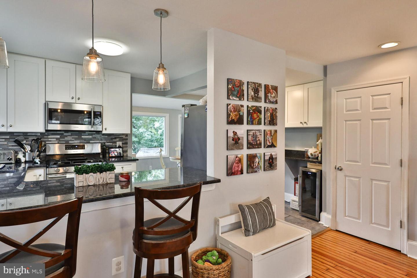 224 E Ave