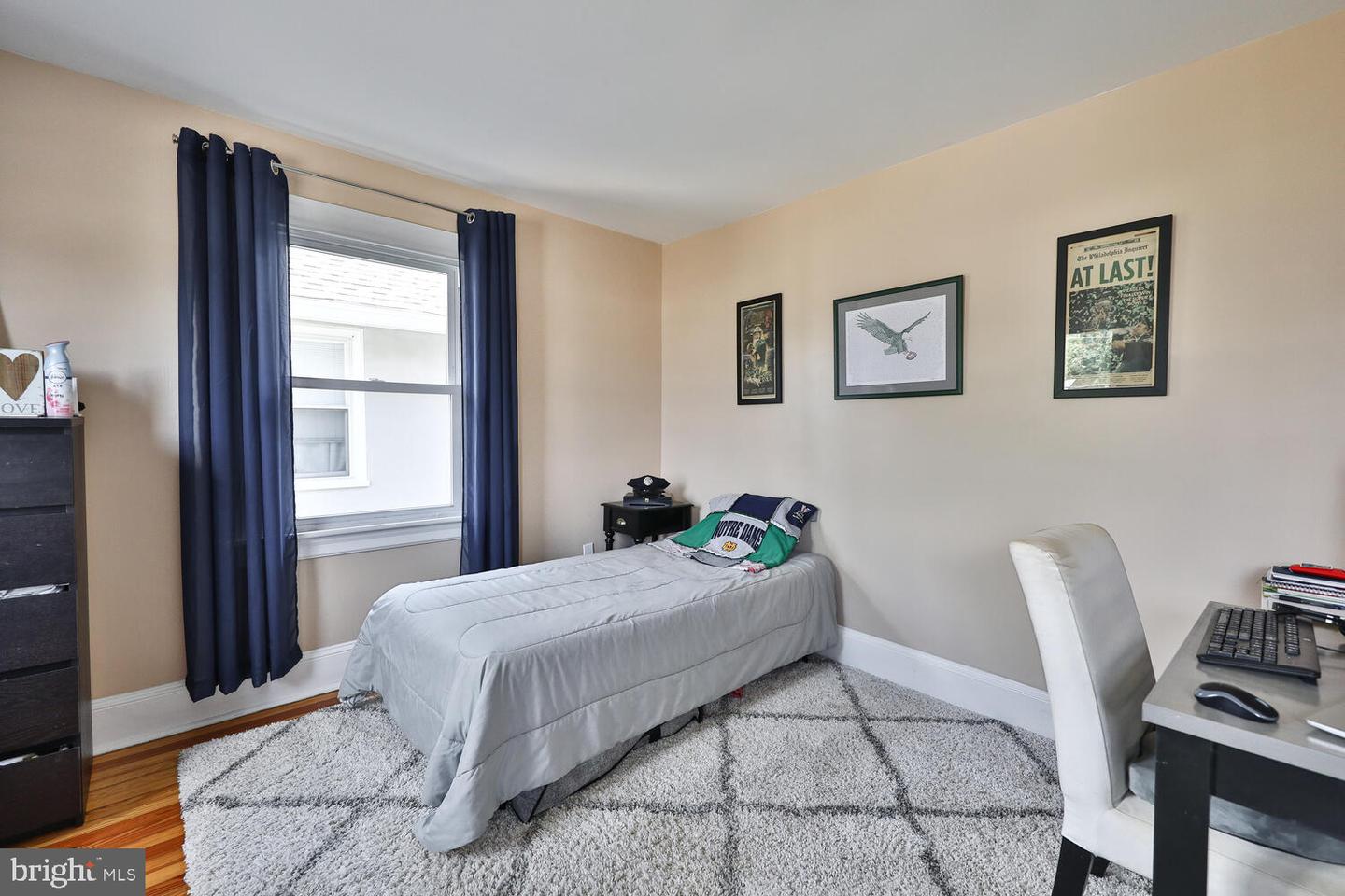 224 E Ave