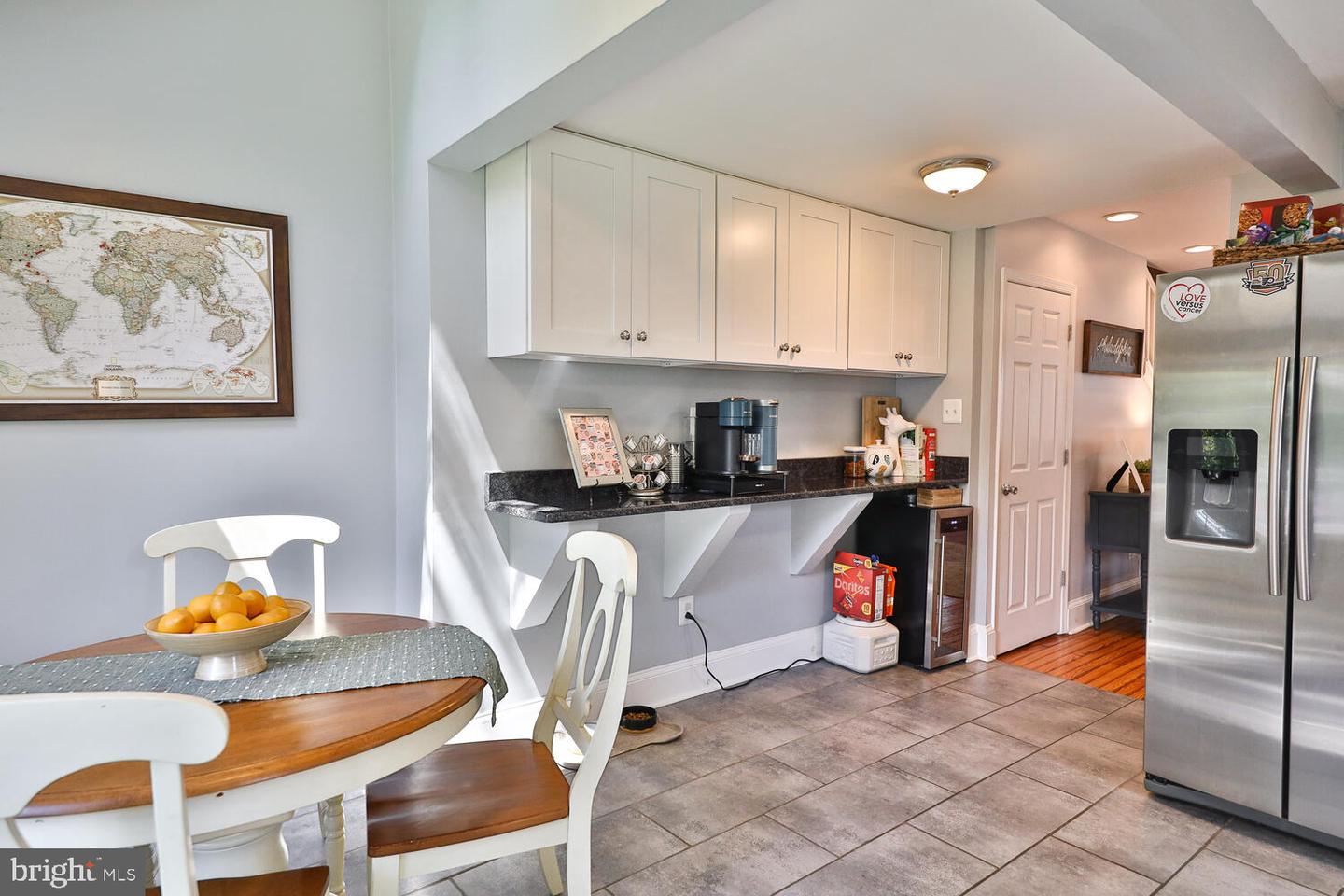 224 E Ave