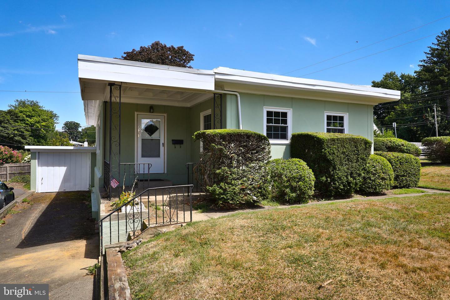 8101 Southampton Ave