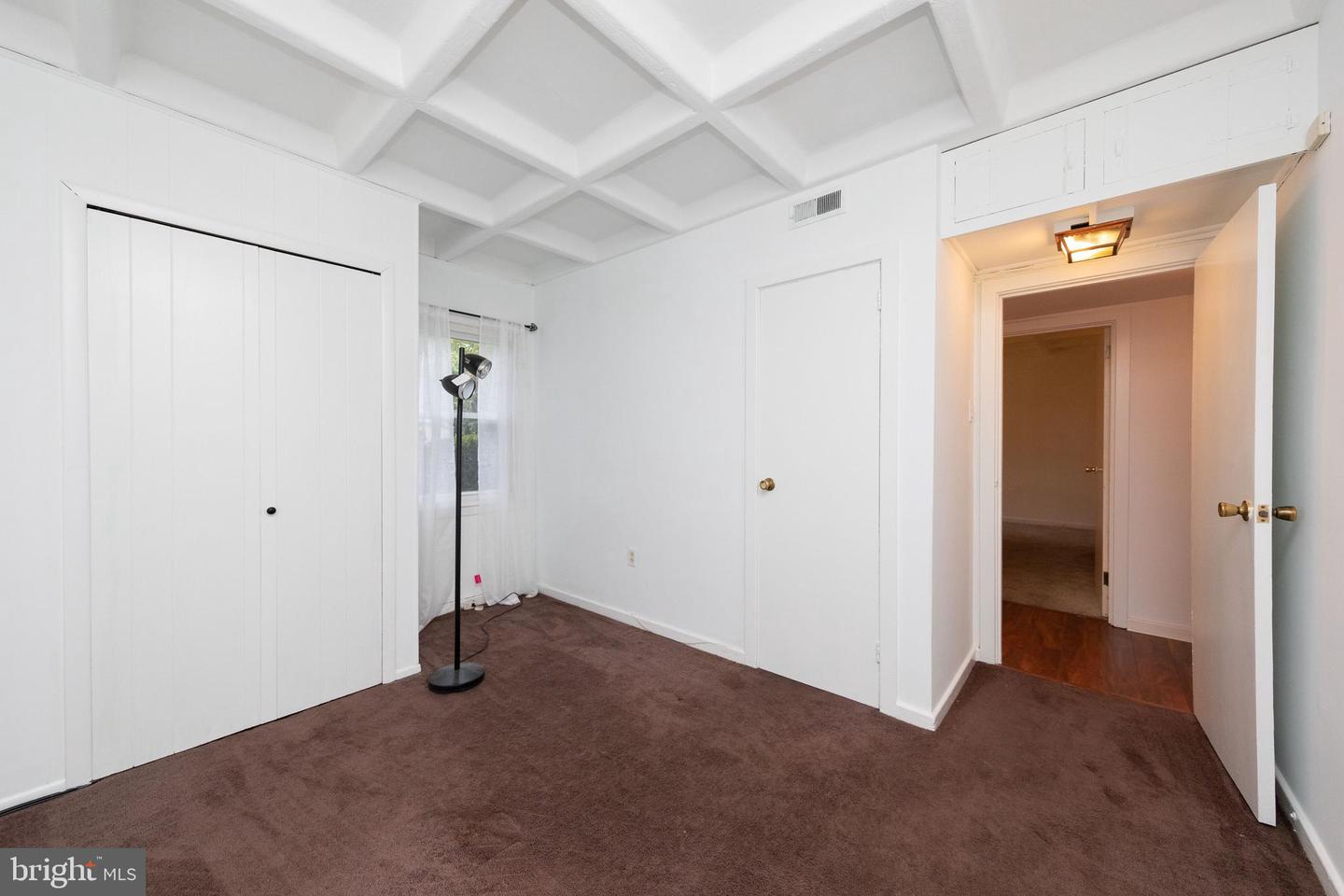 8209 MacArthur Rd