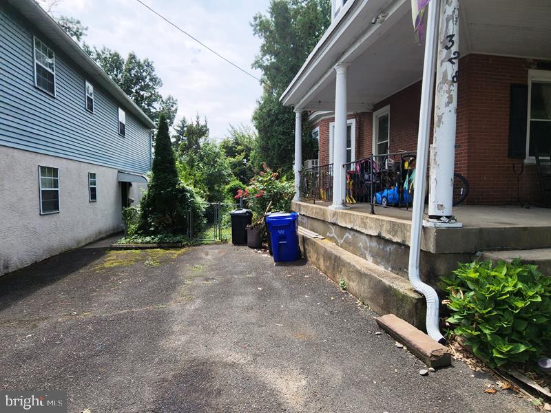 328 Franklin Ave