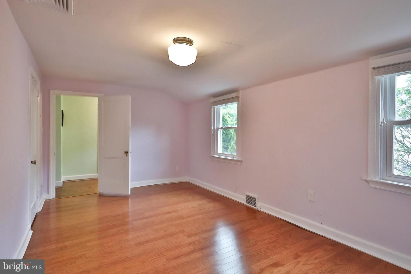 7703 Elm Ave