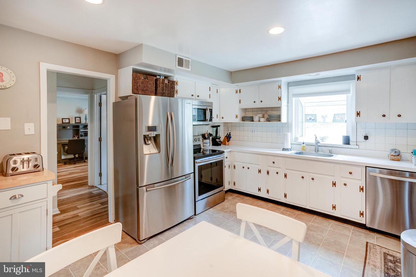 248 Arlingham Rd