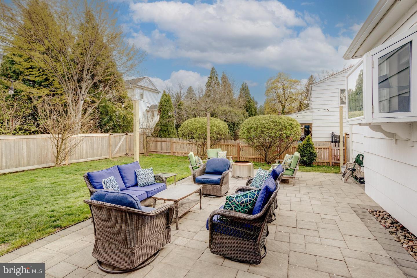 248 Arlingham Rd