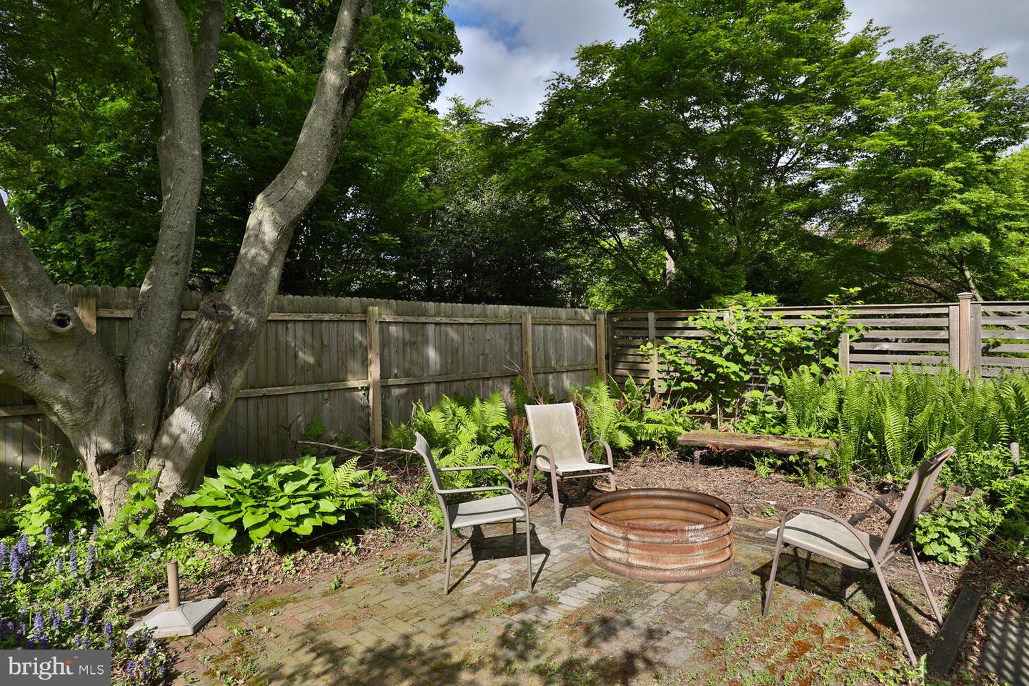 817 E Southampton Ave