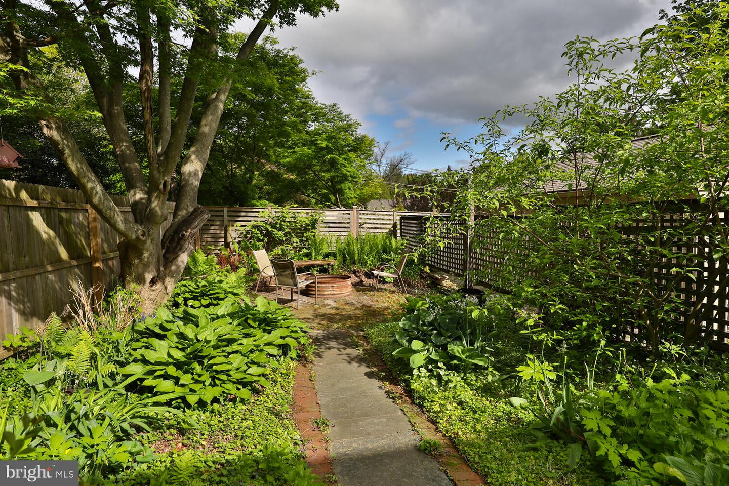 817 E Southampton Ave