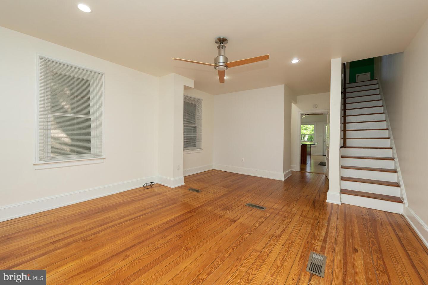 817 E Southampton Ave