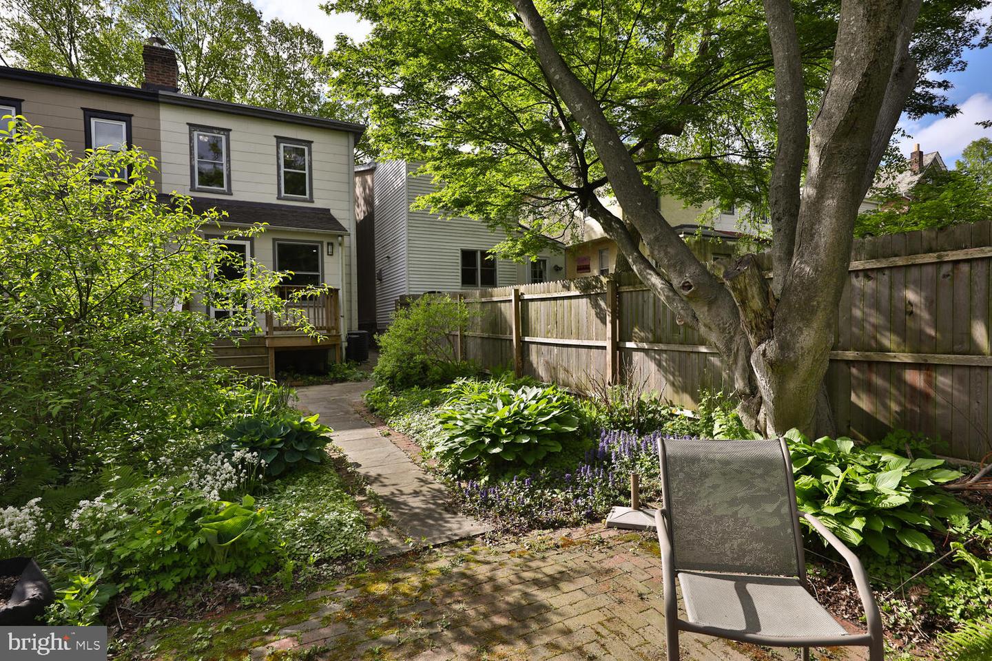 817 E Southampton Ave