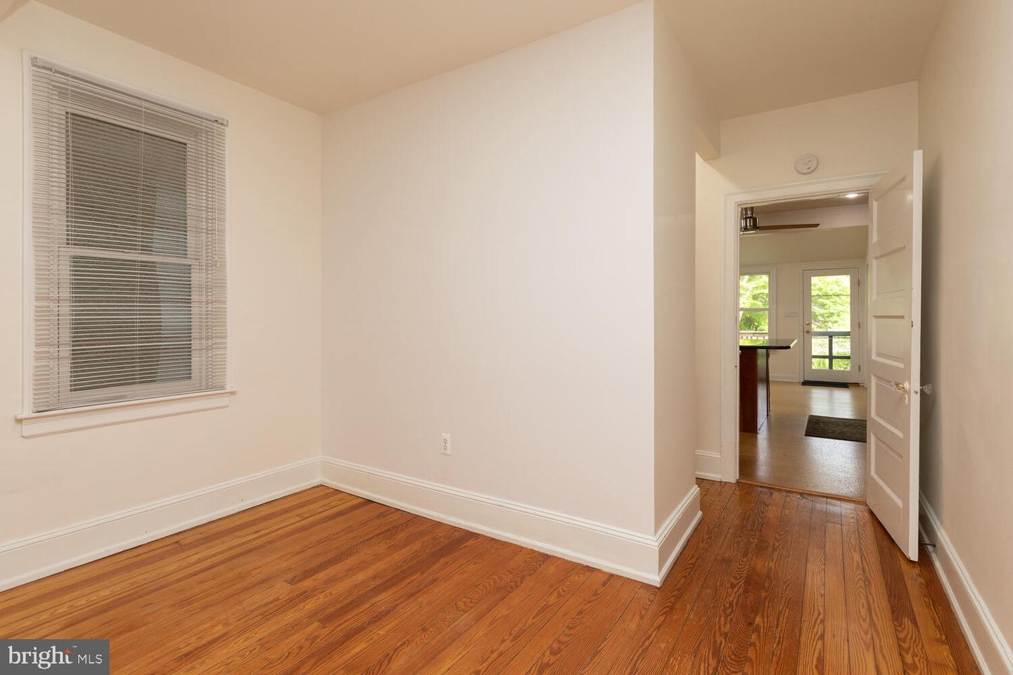 817 E Southampton Ave