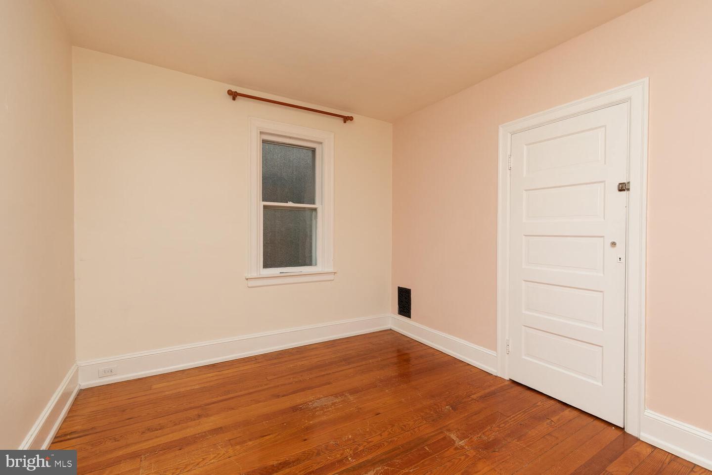 817 E Southampton Ave