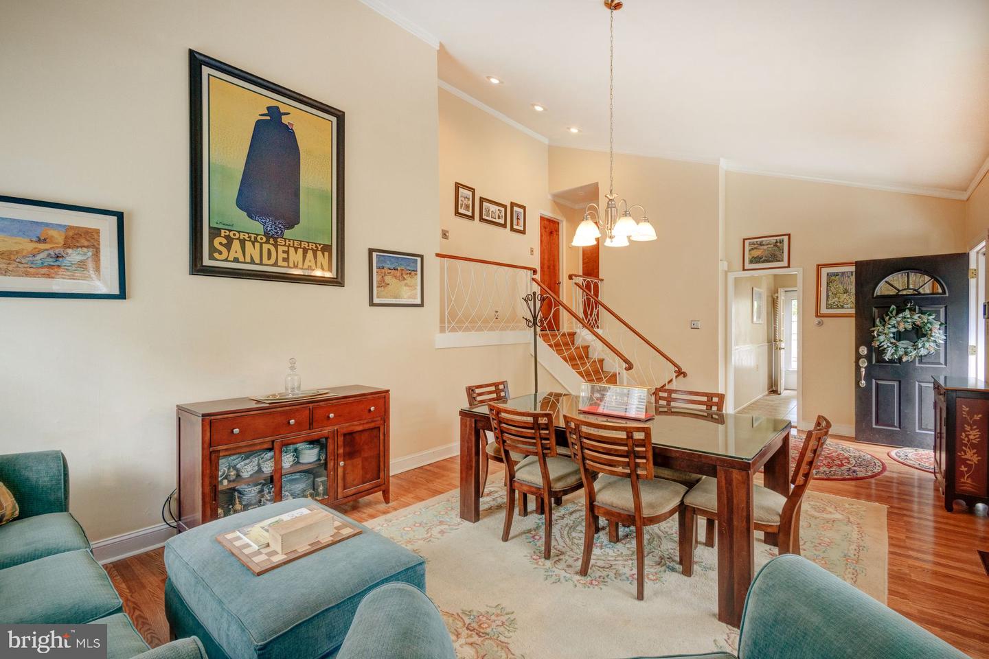 301 Poplar Rd
