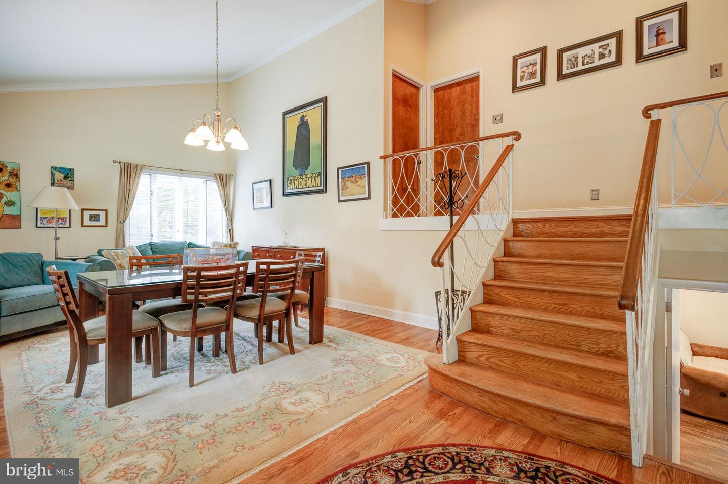 301 Poplar Rd