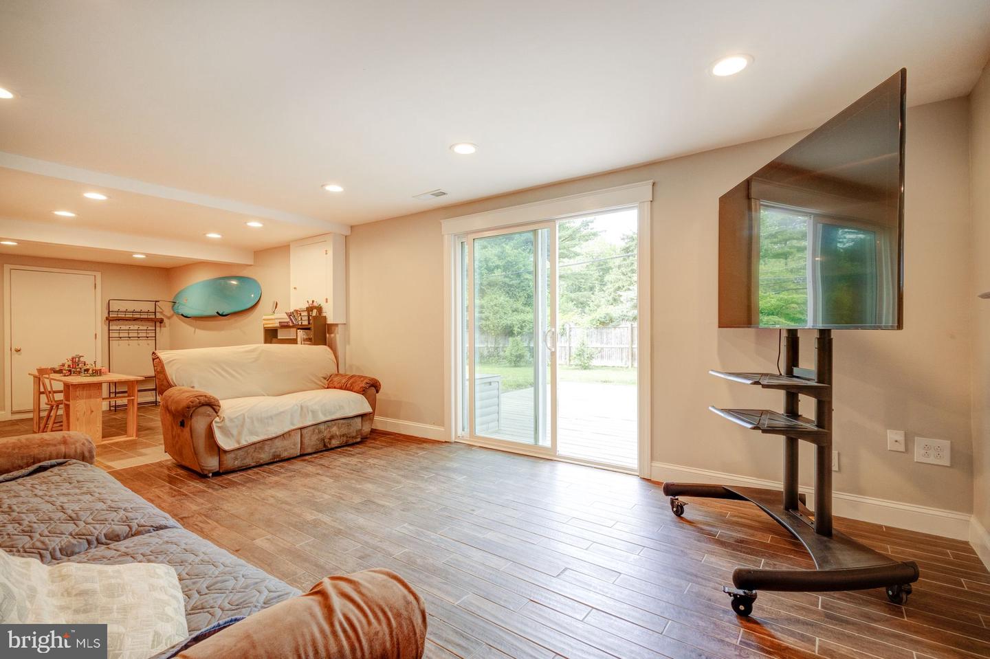 301 Poplar Rd