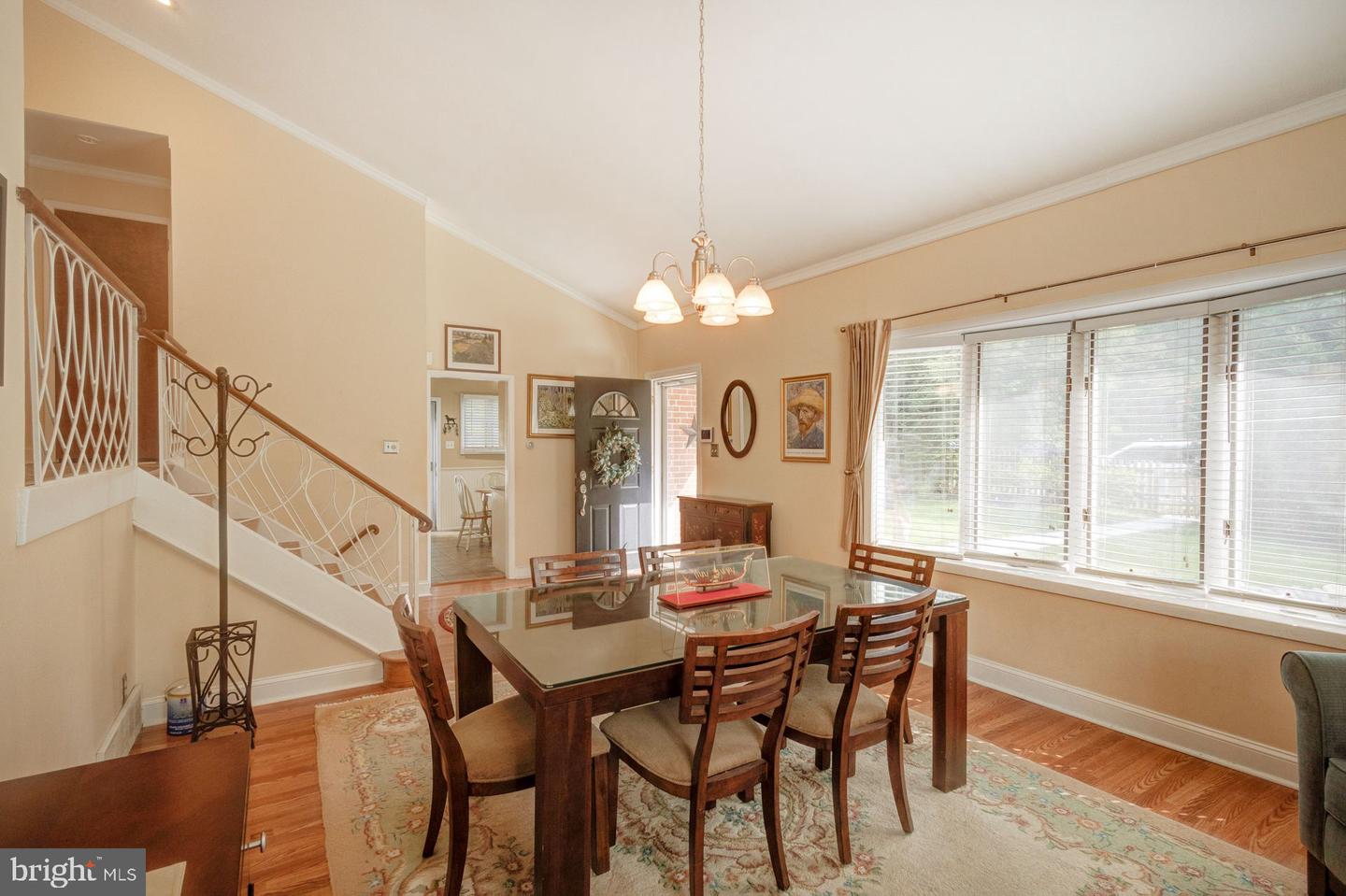 301 Poplar Rd