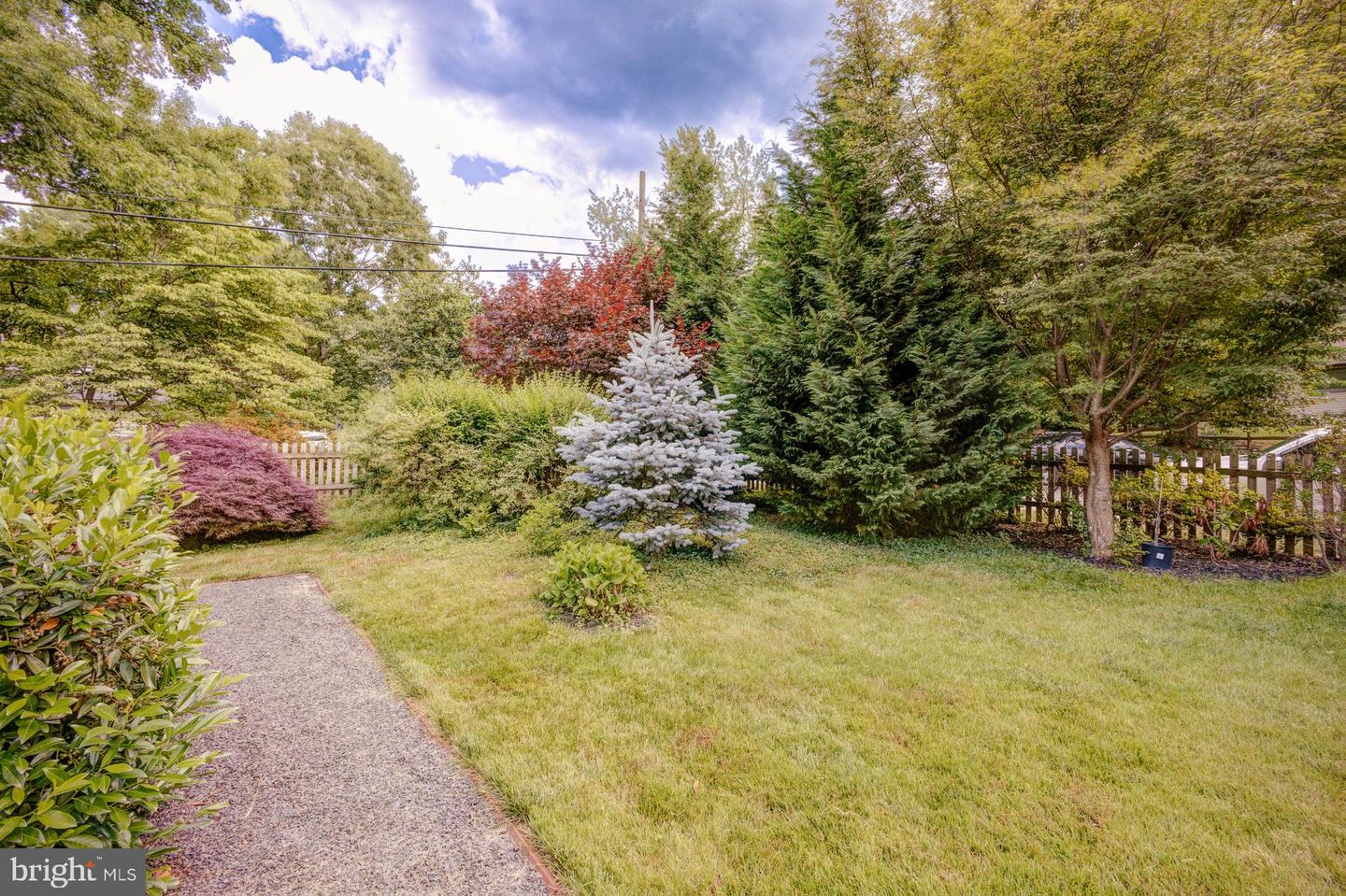 301 Poplar Rd