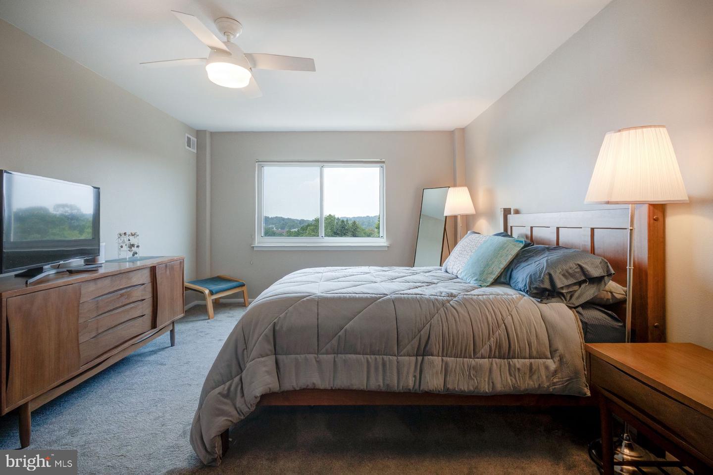 100 West Ave #802-W