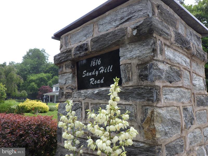 1616 Sandy Hill Rd