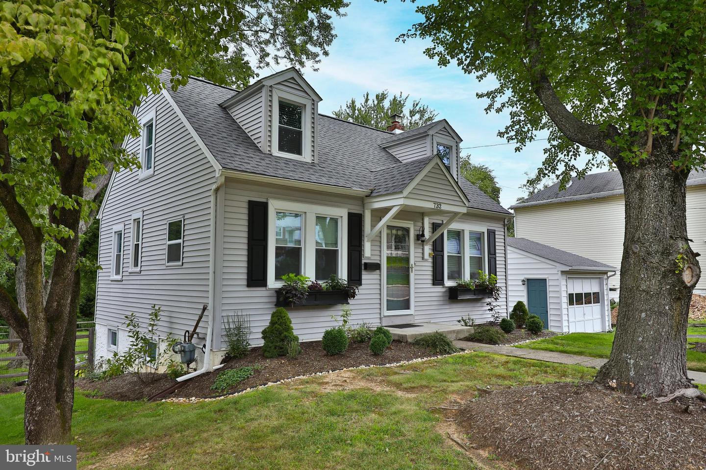 732 N Tyson Ave