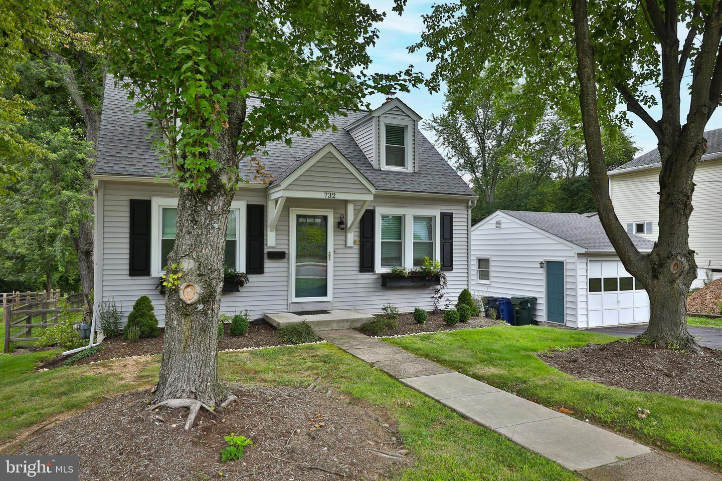 732 N Tyson Ave