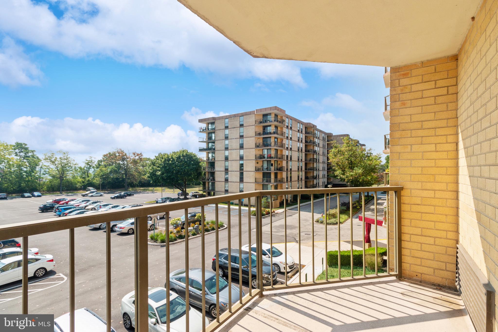 666 W Germantown Pike #1306