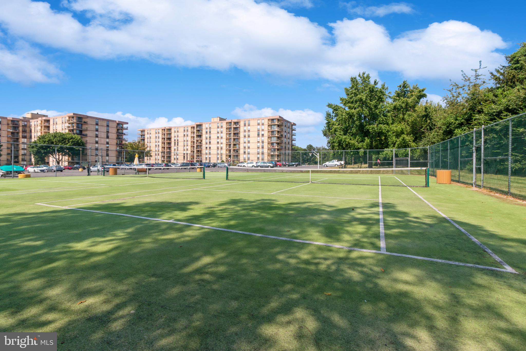 666 W Germantown Pike #1306