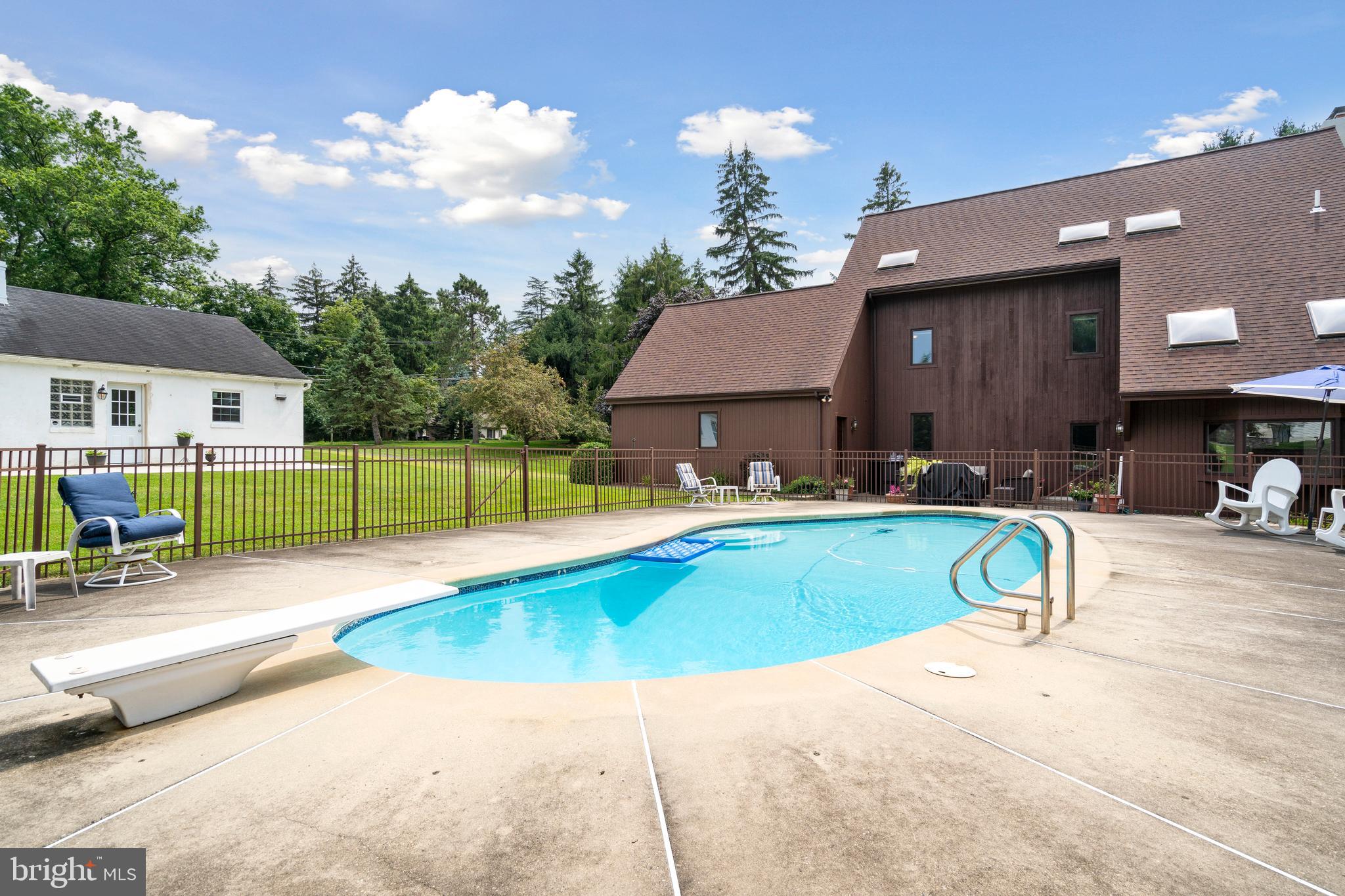1911 Johnson Rd