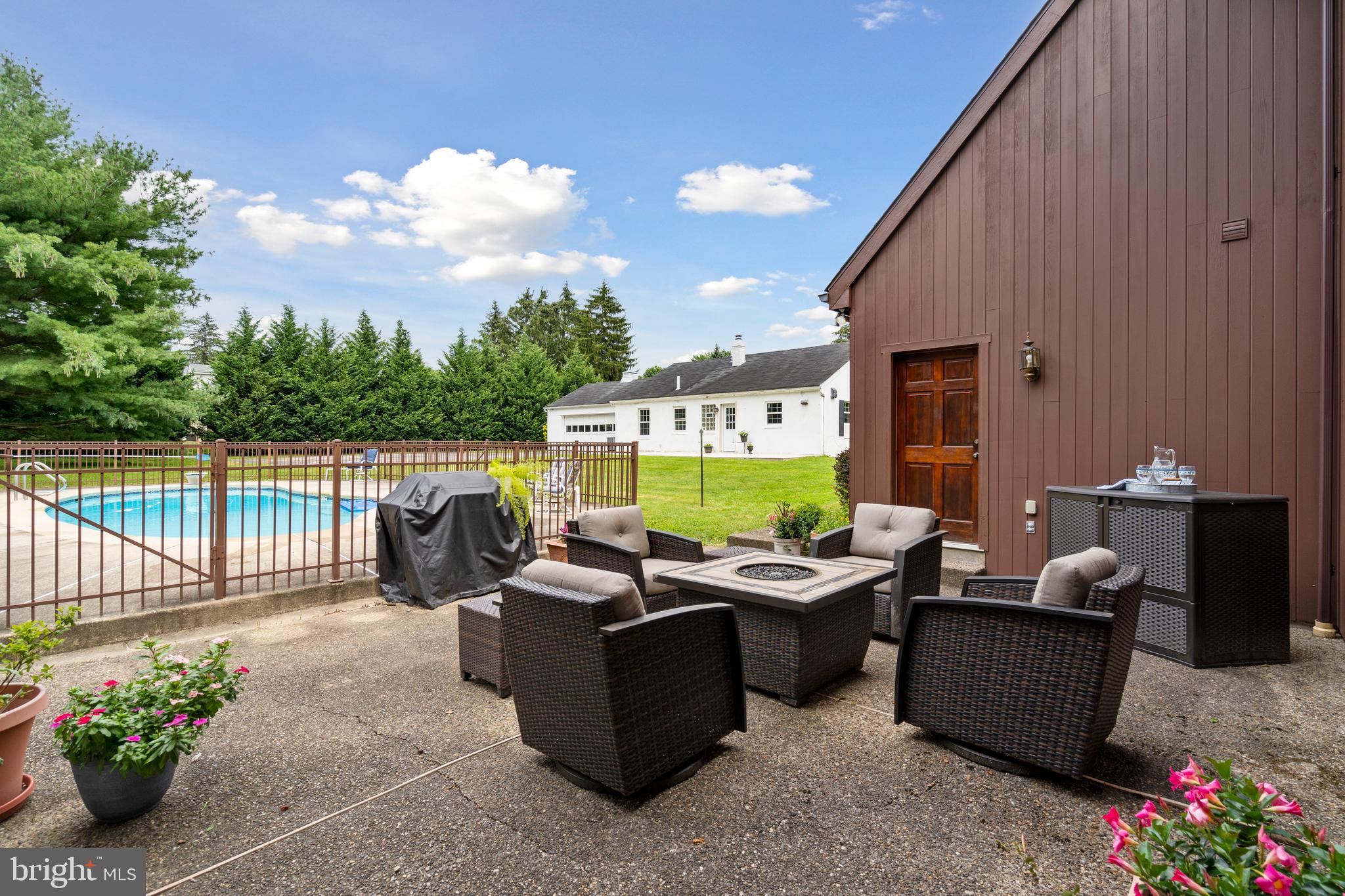 1911 Johnson Rd
