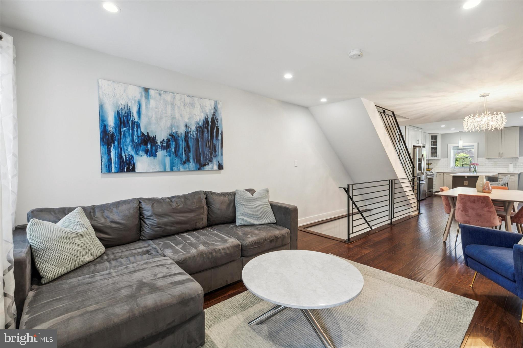128 Maple St