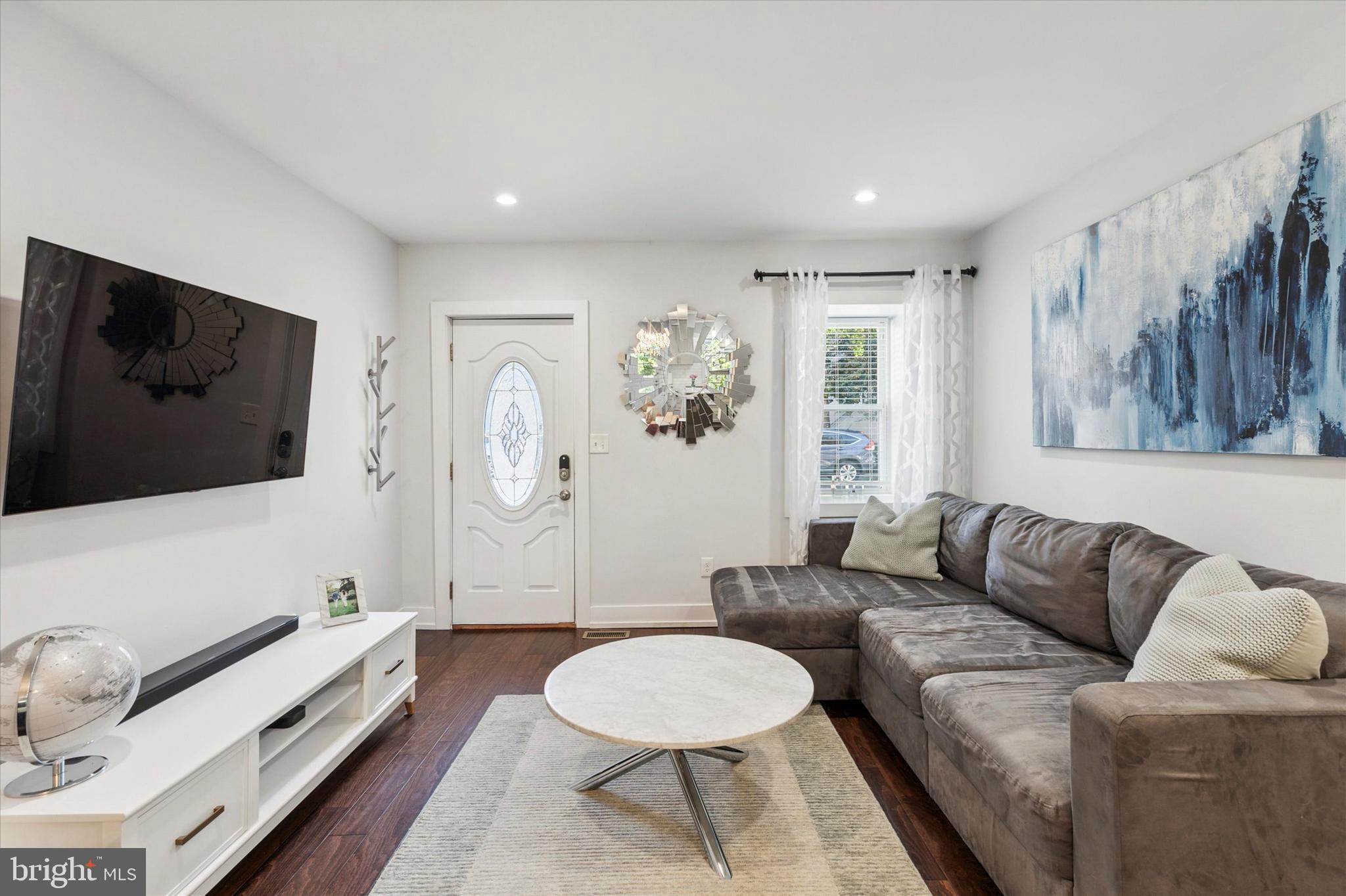 128 Maple St