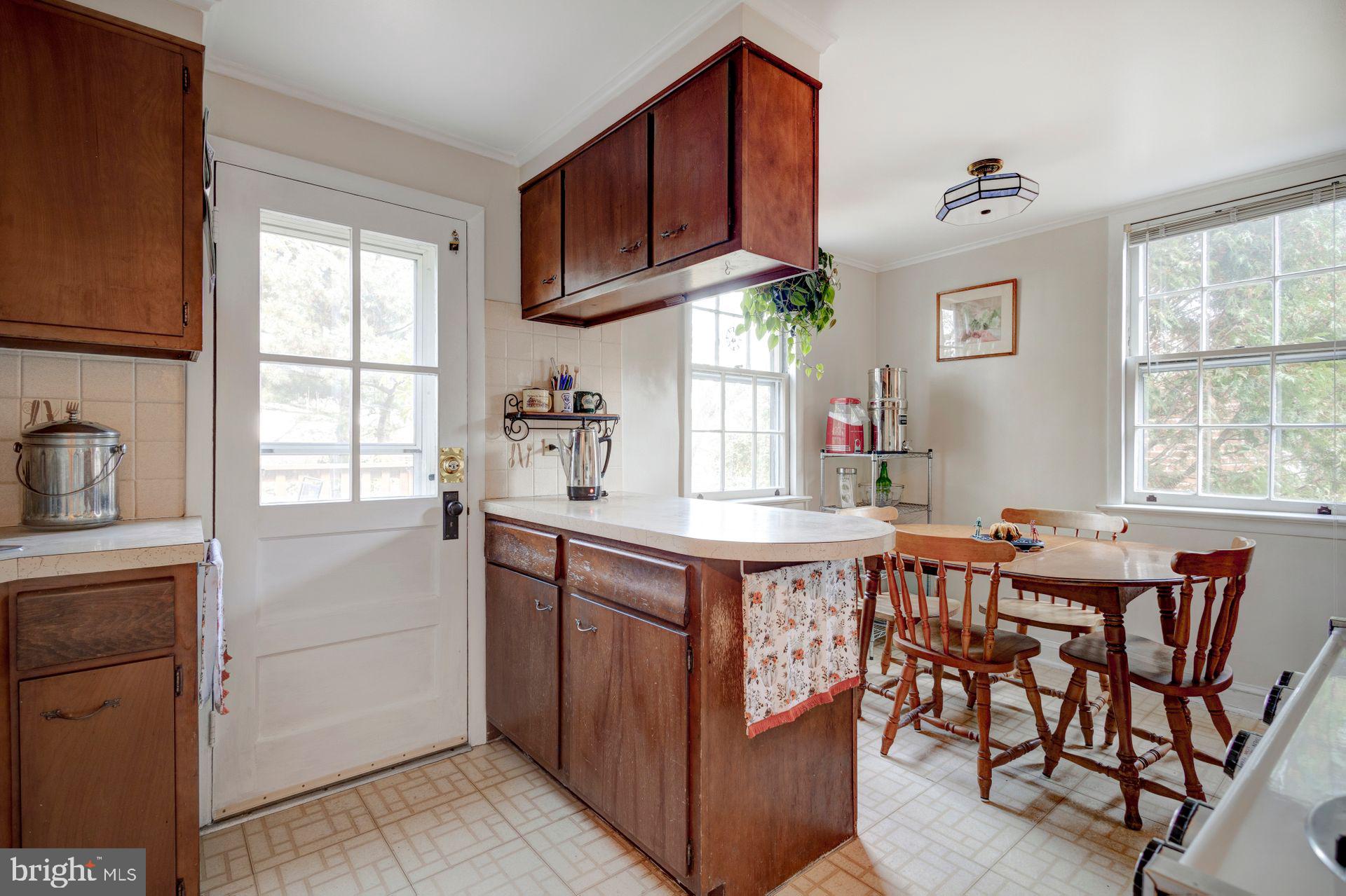 1140 Grovania Ave