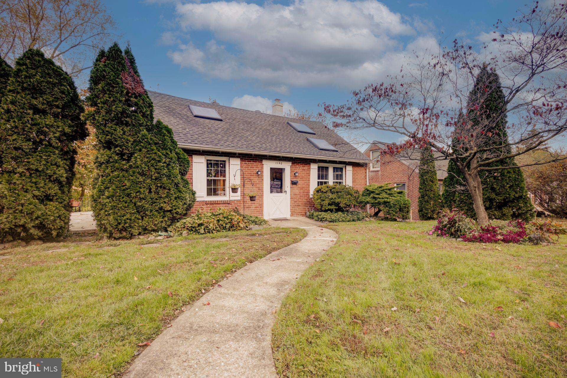 1140 Grovania Ave