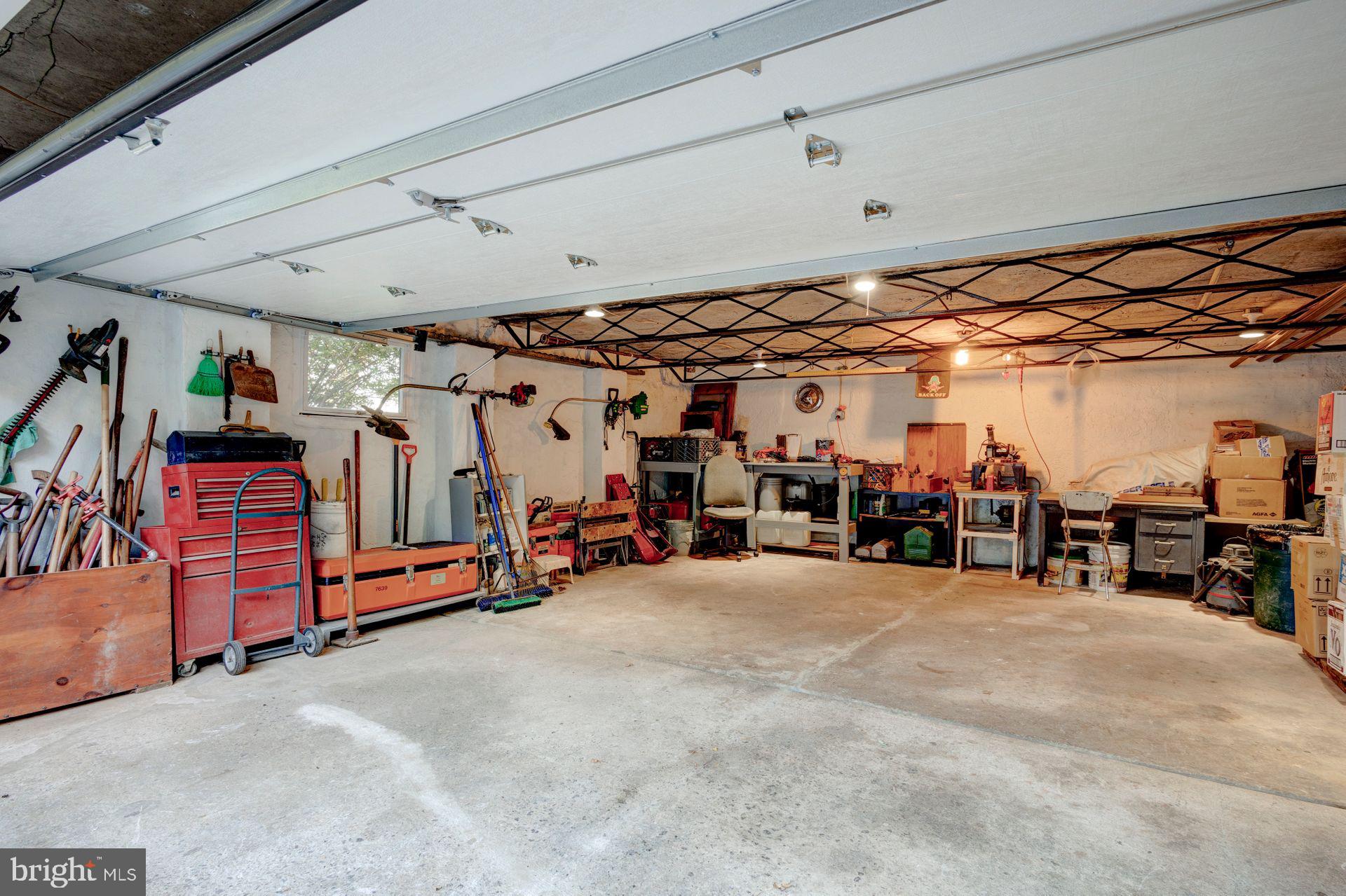 1140 Grovania Ave